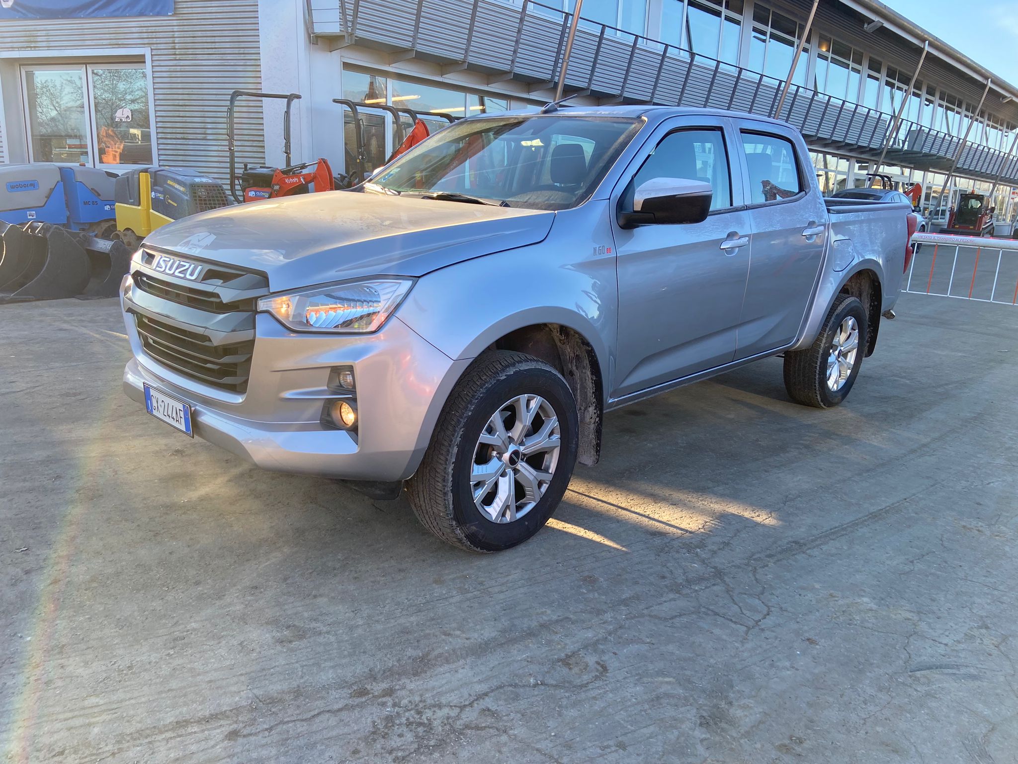 Autocarro ISUZU D-MAX N60BB CREW - Franco Clò Macchine Movimento Terra