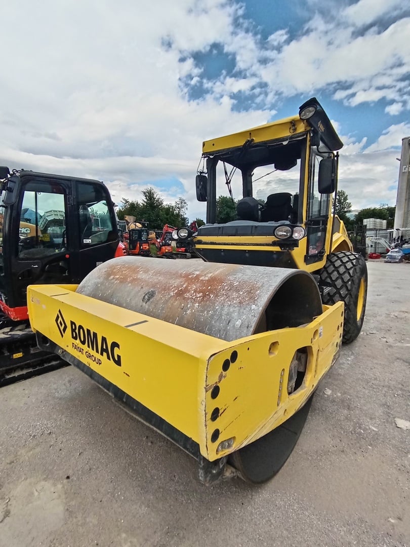 Rullo compattatore BOMAG BW 213 D-5 - Franco Clò Macchine Movimento Terra