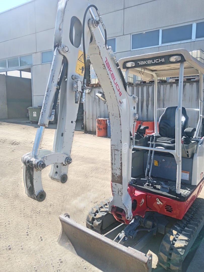 Mini escavatore TAKEUCHI TB216 Easy - Franco Clò Macchine Movimento Terra