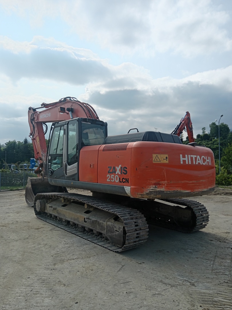 HITACHI ZX 250.3 LCN track excavator - Franco Clò Macchine Movimento Terra