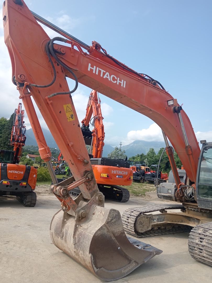 HITACHI ZX 250.3 LCN track excavator - Franco Clò Macchine Movimento Terra