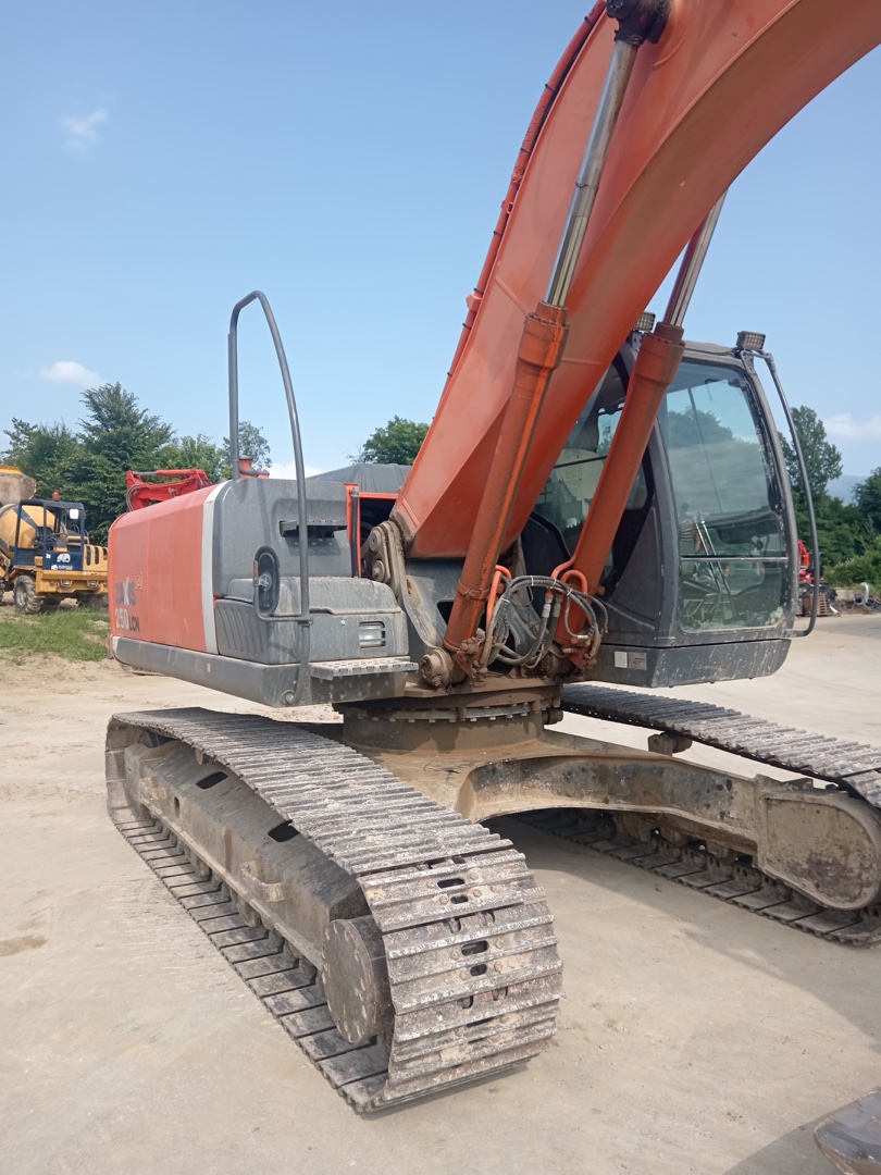 HITACHI ZX 250.3 LCN track excavator - Franco Clò Macchine Movimento Terra