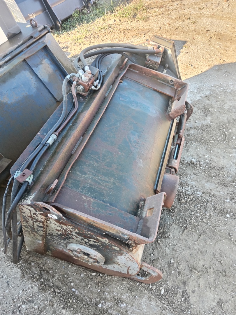 BS155 brush bucket - Franco Clò Macchine Movimento Terra