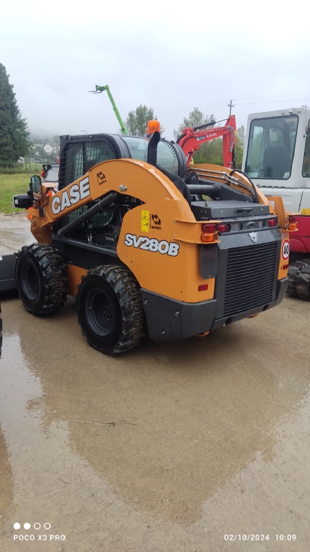 Pala compatta gommata CASE SV 185 HF - Franco Clò Macchine Movimento Terra