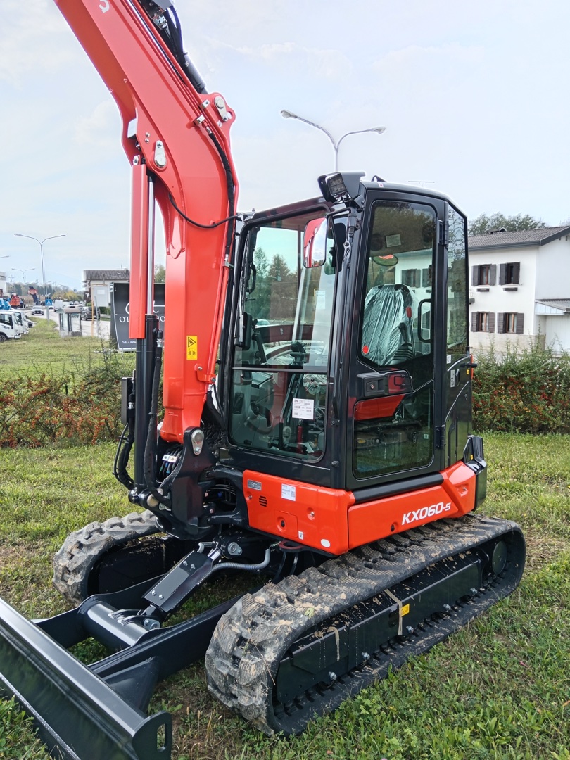 KUBOTA KX 060.5 KGLS2AT mini excavator - Franco Clò Macchine Movimento Terra