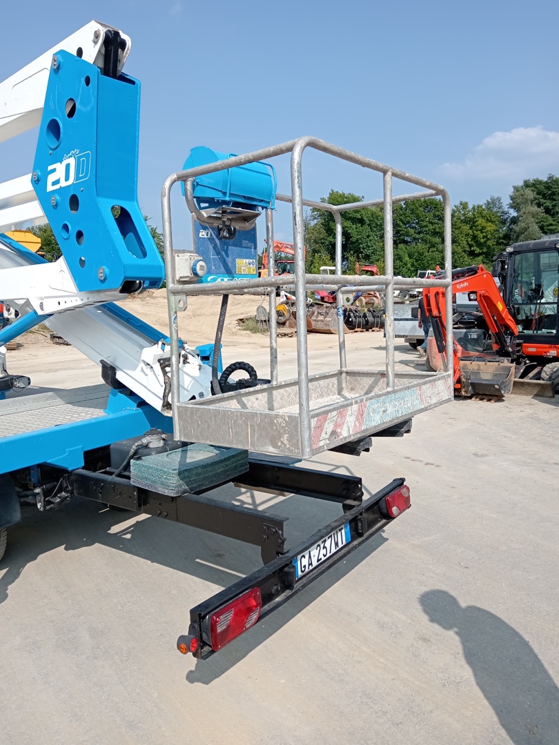 Piattaforma aerea SOCAGE FORSTE 20D - Franco Clò Macchine Movimento Terra