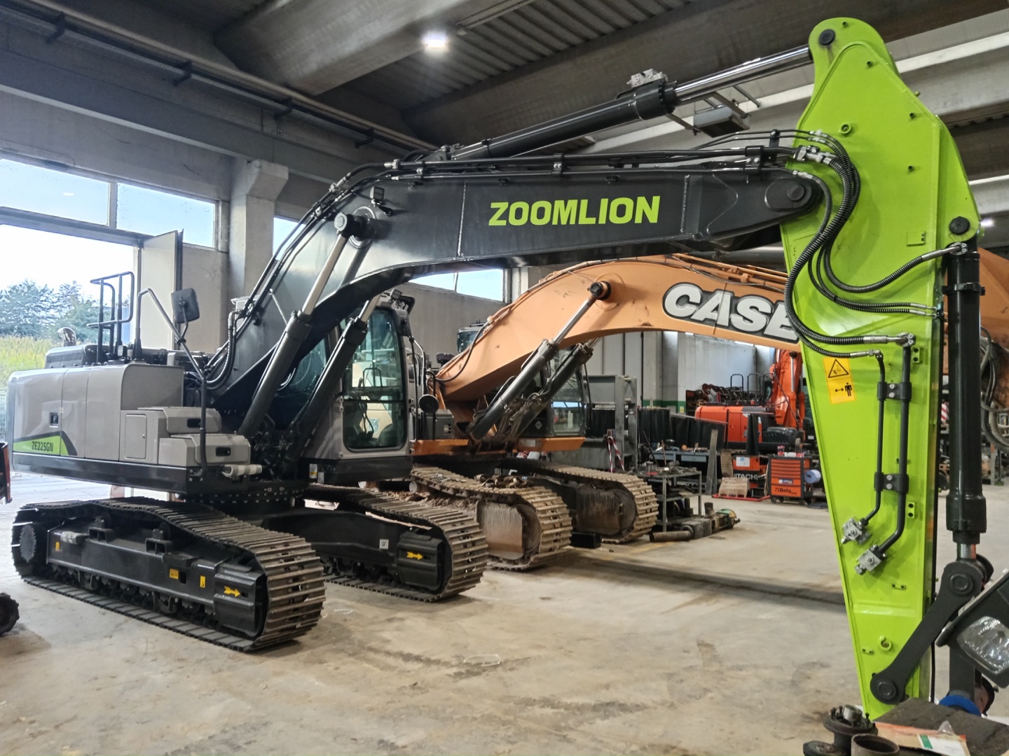 Escavatore cingolato ZOOMLION ZE 225GN - Franco Clò Macchine Movimento Terra