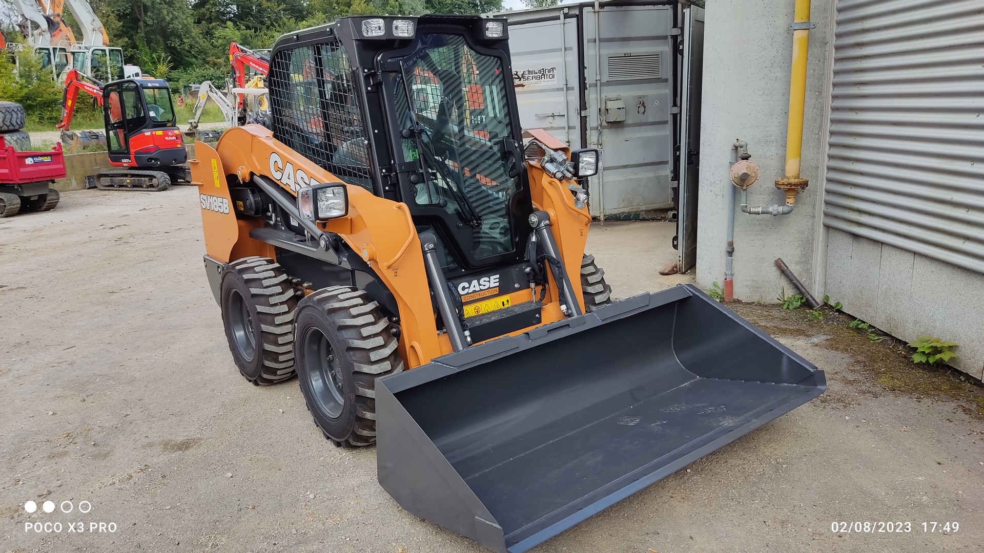 Pala compatta gommata CASE SV 185 HF - Franco Clò Macchine Movimento Terra