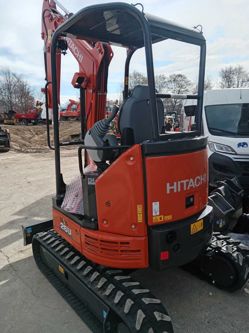 Mini escavatore Hitachi ZX26 U-6 YLR - Franco Clò Macchine Movimento Terra