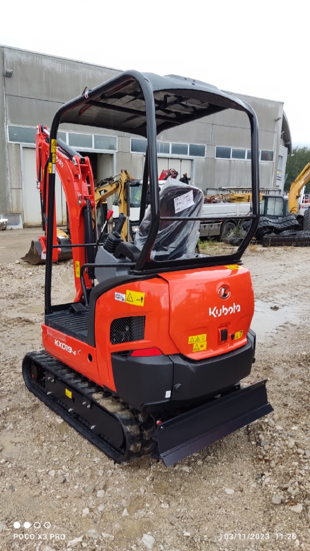 Mini escavatore KUBOTA KX 019-4 VHGLAT - Franco Clò Macchine Movimento Terra