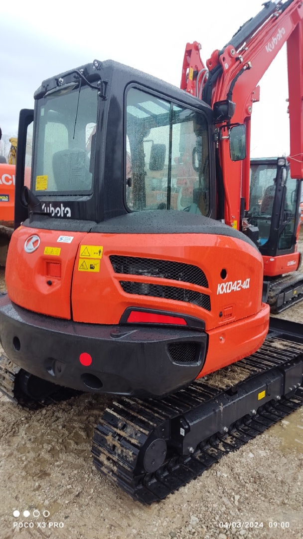 Mini escavatore KUBOTA KX 042-4N KGLS2AT - Franco Clò Macchine Movimento Terra