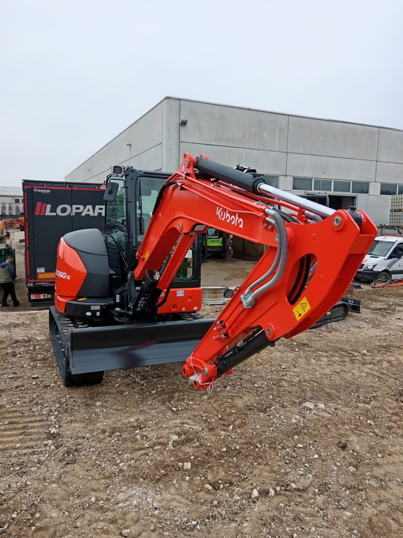 KUBOTA KX 060.5 KGLS2AT mini excavator - Franco Clò Macchine Movimento Terra