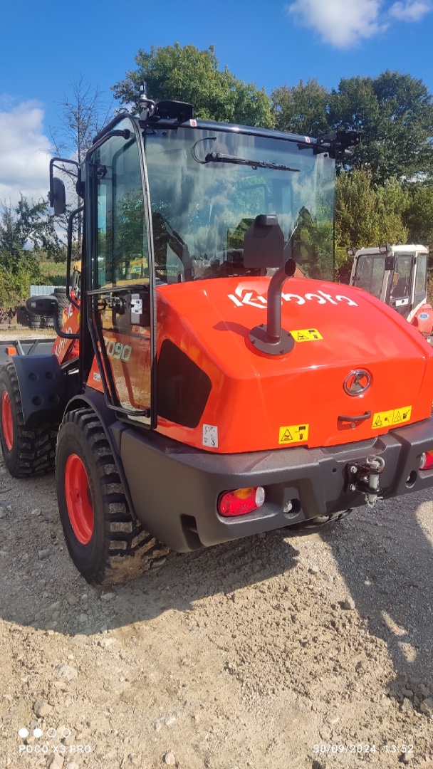 Pala gommata media KUBOTA R090 WTQC - Franco Clò Macchine Movimento Terra