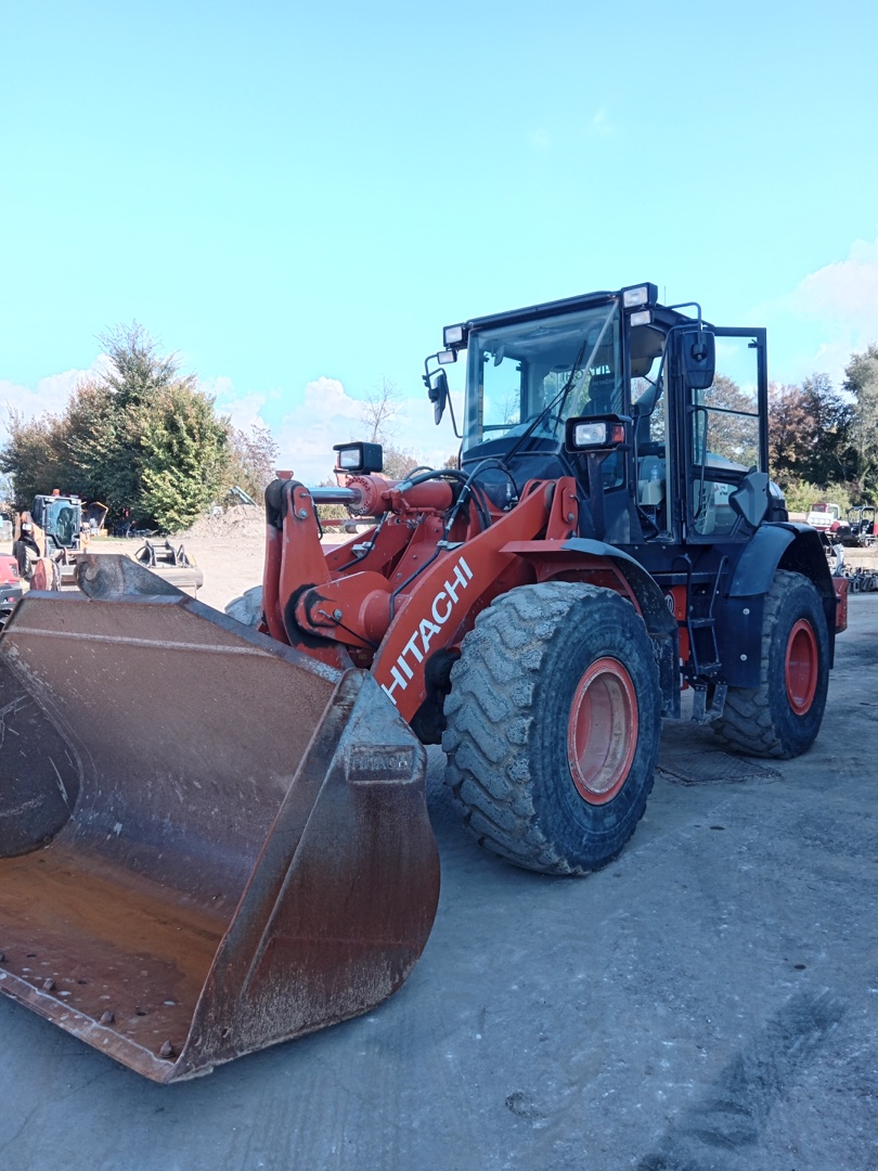 Pala gommata grande HITACHI ZW150-6 - Franco Clò Macchine Movimento Terra