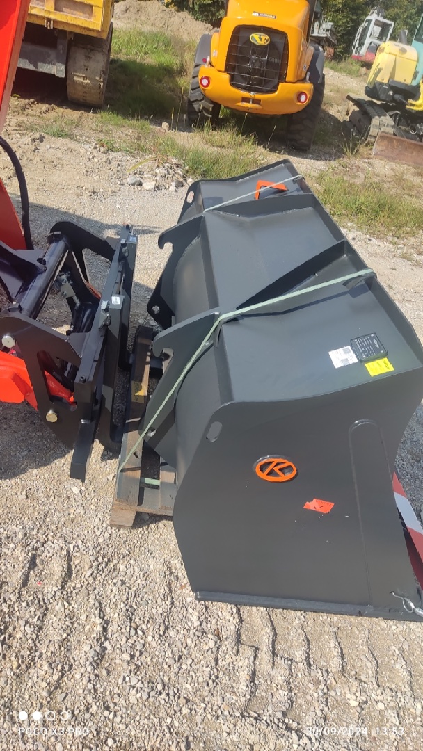 Pala gommata media KUBOTA R090 WTQC - Franco Clò Macchine Movimento Terra