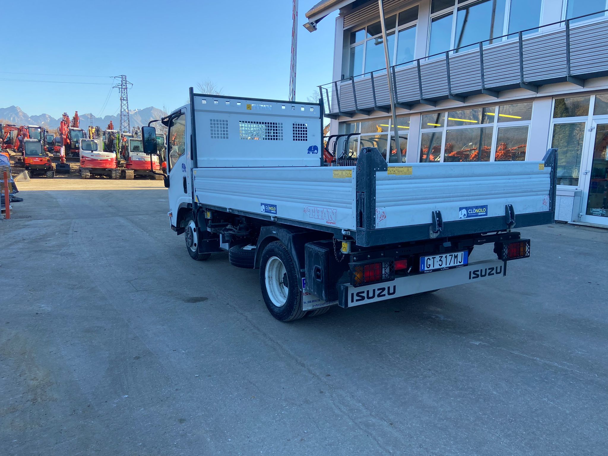 Autocarro ISUZU M21TH - Franco Clò Macchine Movimento Terra