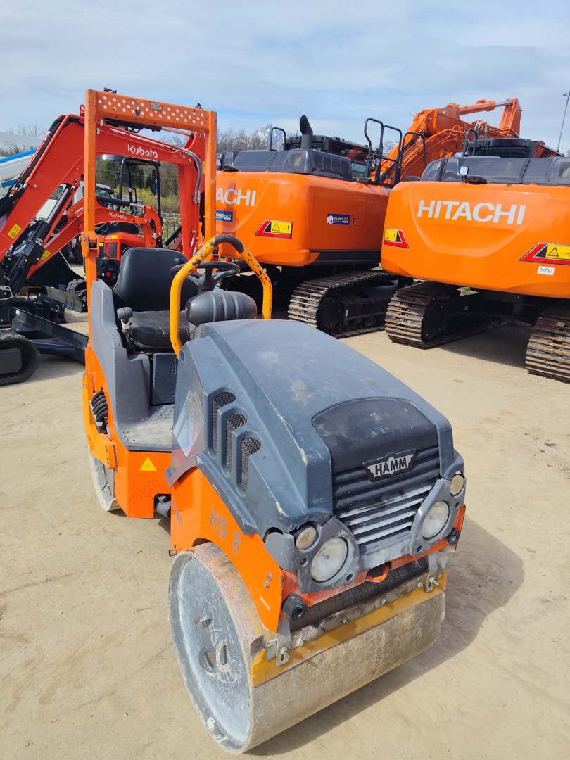 Rullo tandem compatto HAMM HD 8 - Franco Clò Macchine Movimento Terra