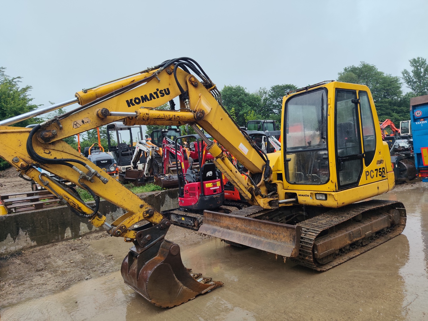 Midi escavatore KOMATSU PC 75 R-2 2P - Franco Clò Macchine Movimento Terra